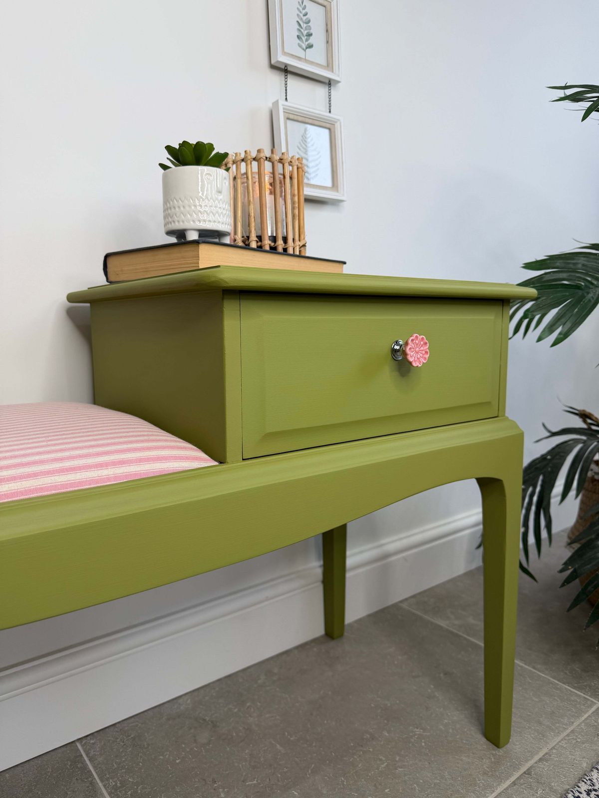 Colourful Green And Pink Stag Minstrel Telephone Table / Gossip Seat / Hallway Bench photo vinterior