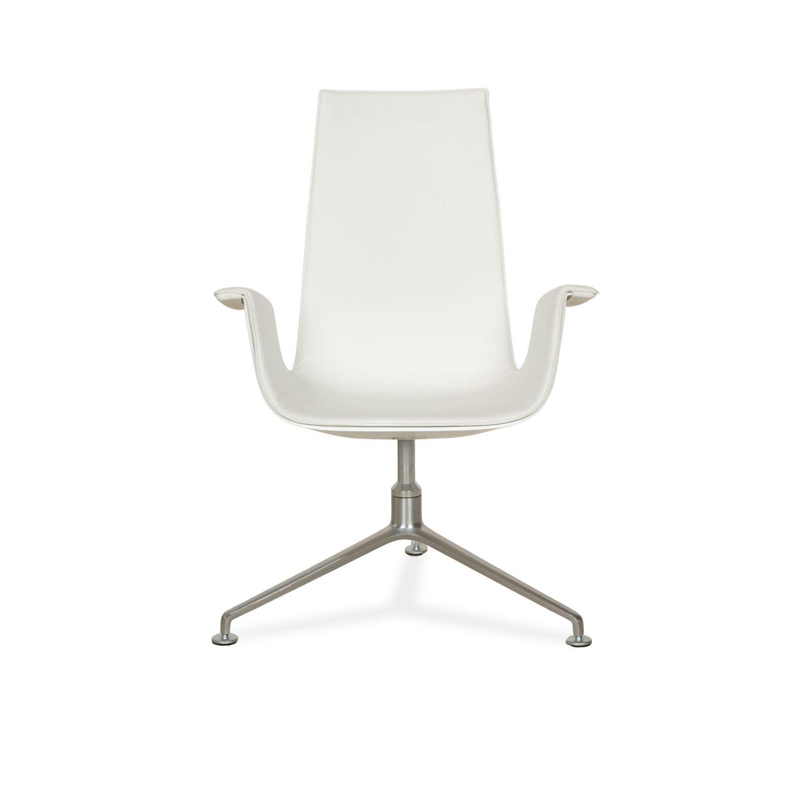 photo for sale Walter Knoll FK fauteuil – wit leer, witte schaal, draaifunctie
