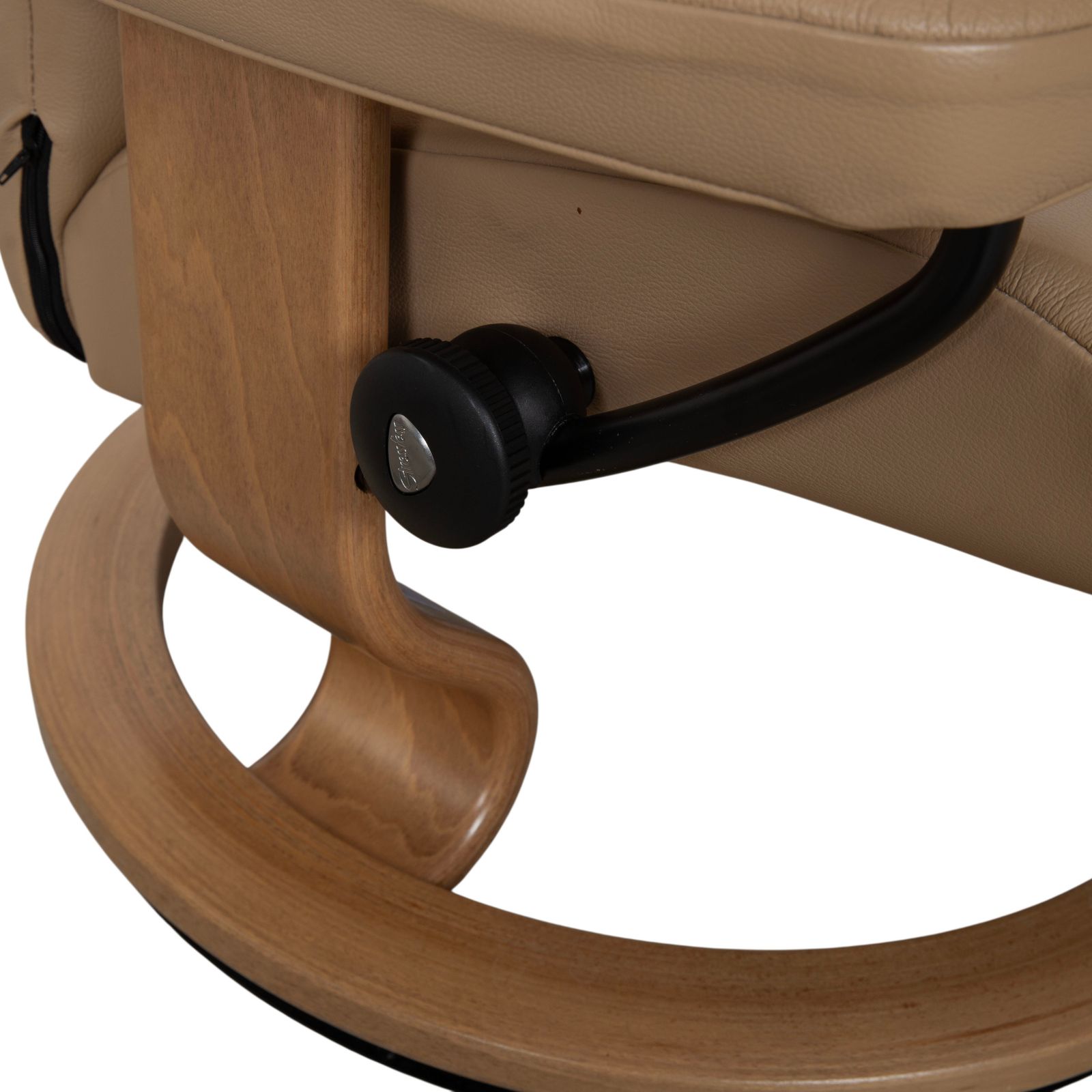 photo for sale Fauteuil Stressless Consul en cuir beige, avec fonction inclinable manuelle