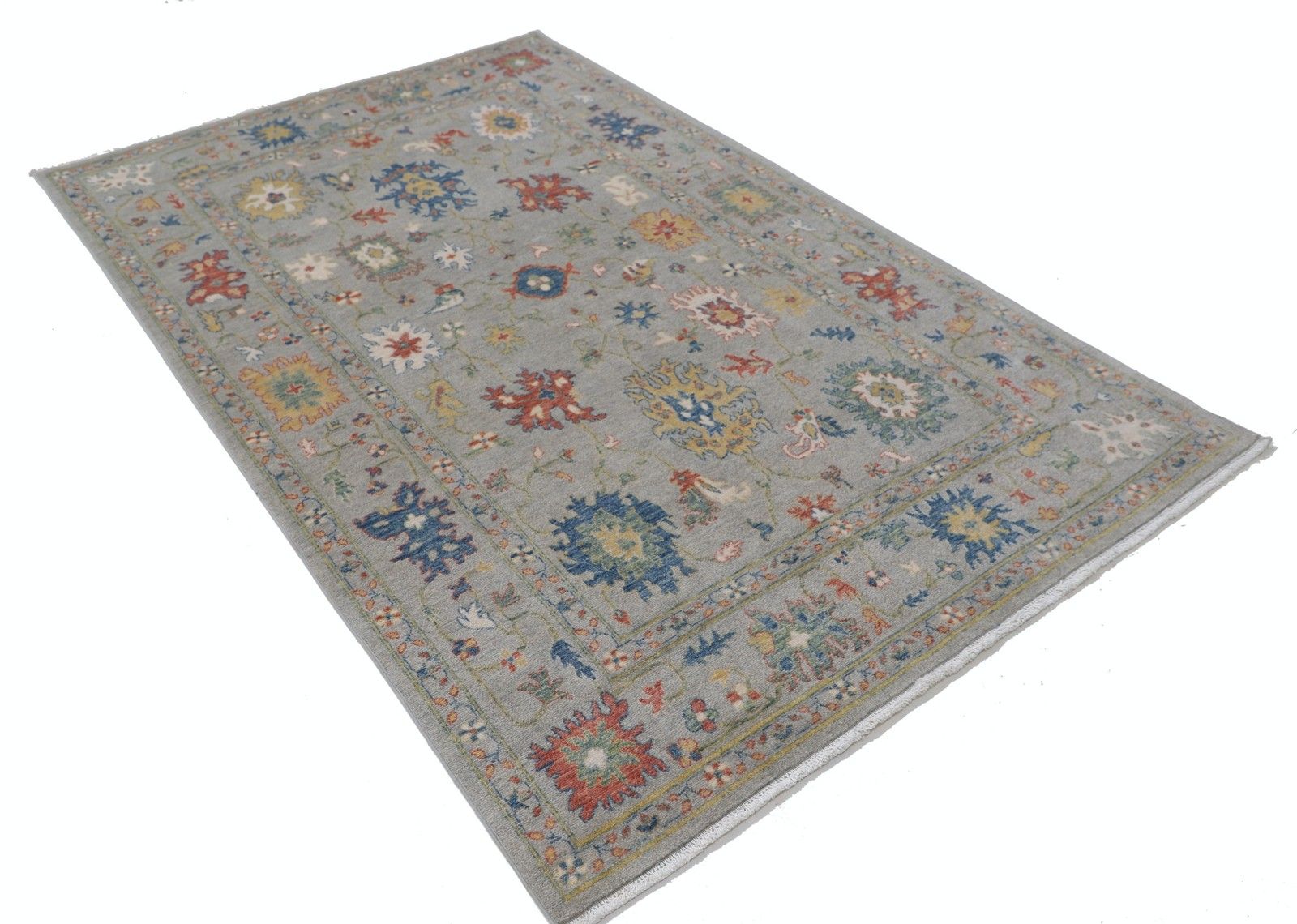 Tapis en laine turc moderne 4'10" x 7'11", pour salon, chambre et salle à manger photo furniture