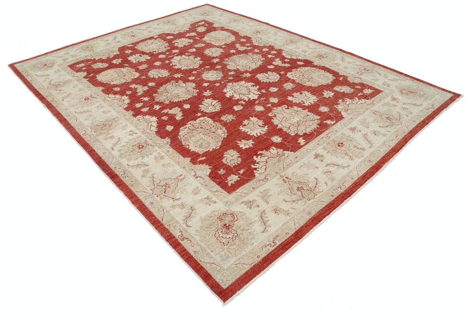 Handgeknoopt Turks Vloerkleed met Bloemmotief, Rood Veld en Ivoren Rand, 242 x 300 cm photo furniture