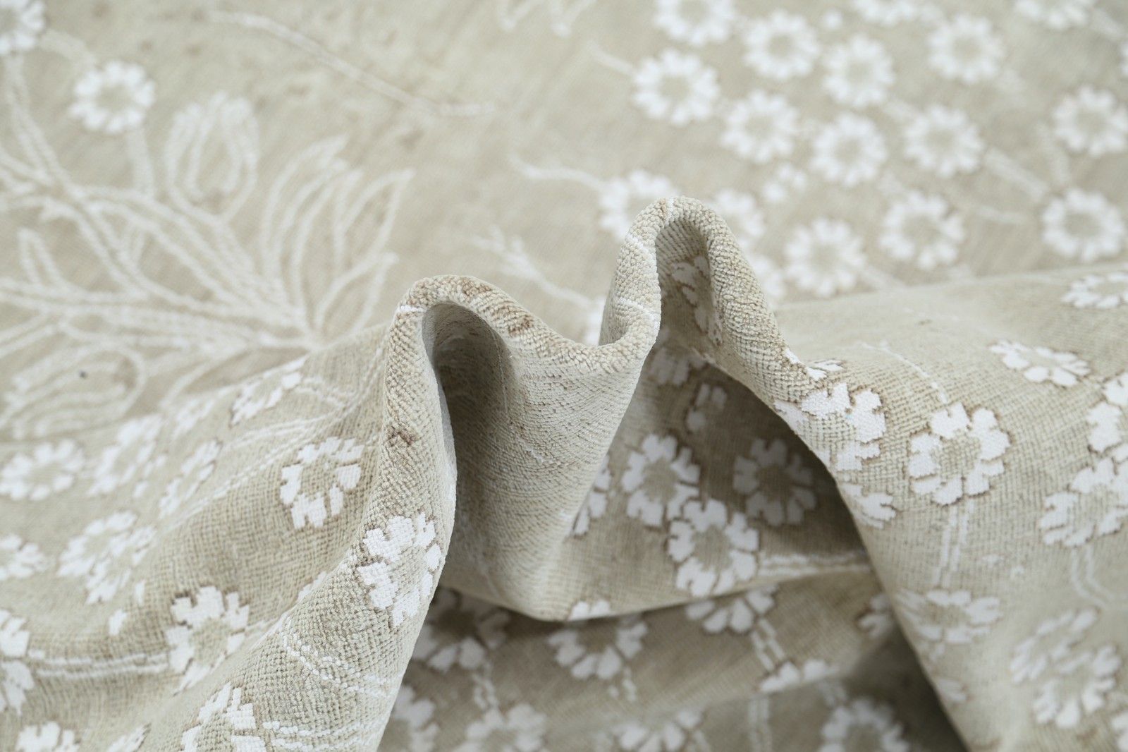 Tapis floral noué à la main 5,5 x 9,2 ft, tapis de laine beige, motif botanique photo vinterior
