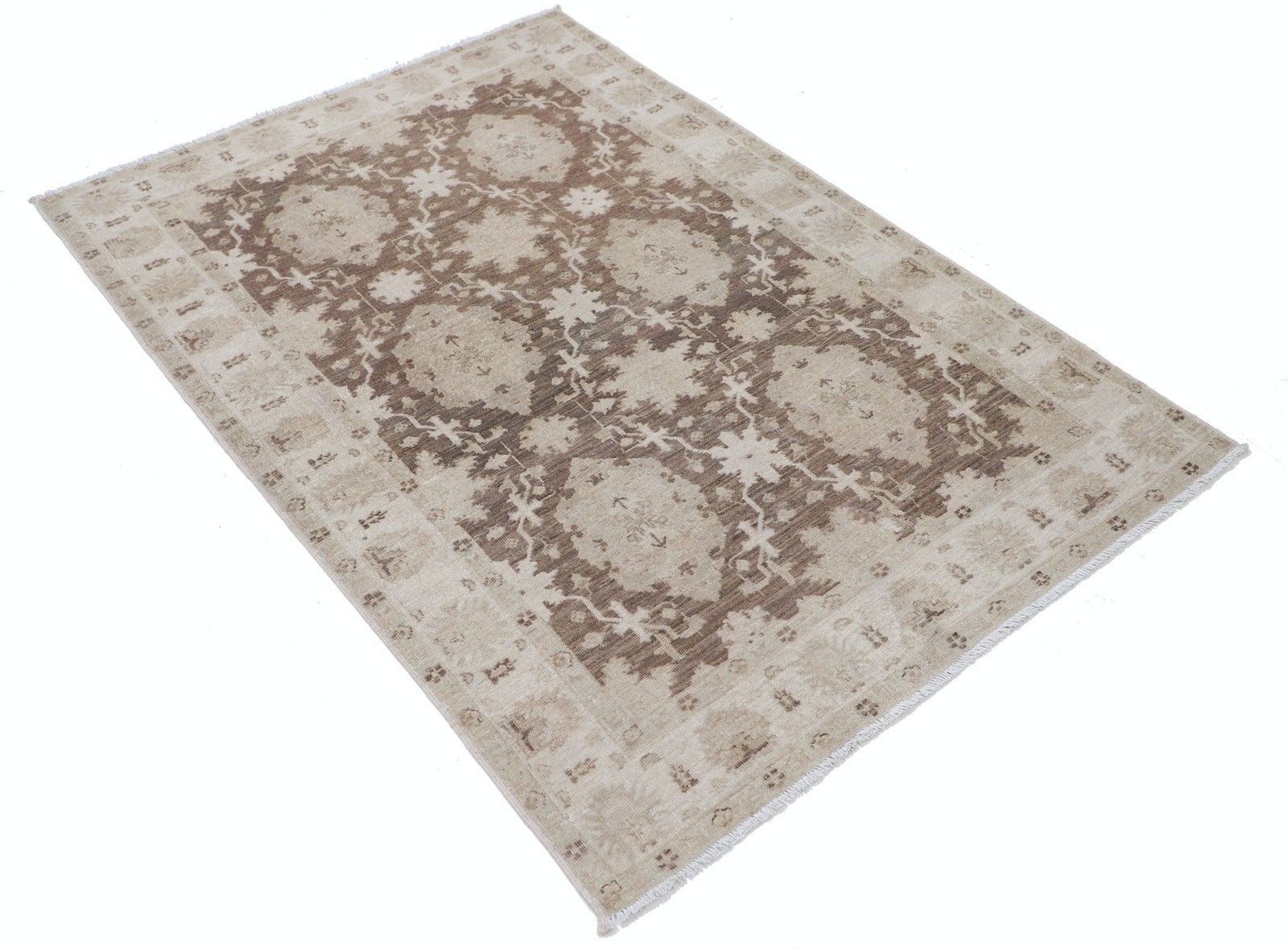 Tapis d'appoint noué à la main, marron et ivoire, 117 x 171 cm - motif floral traditionnel photo furniture