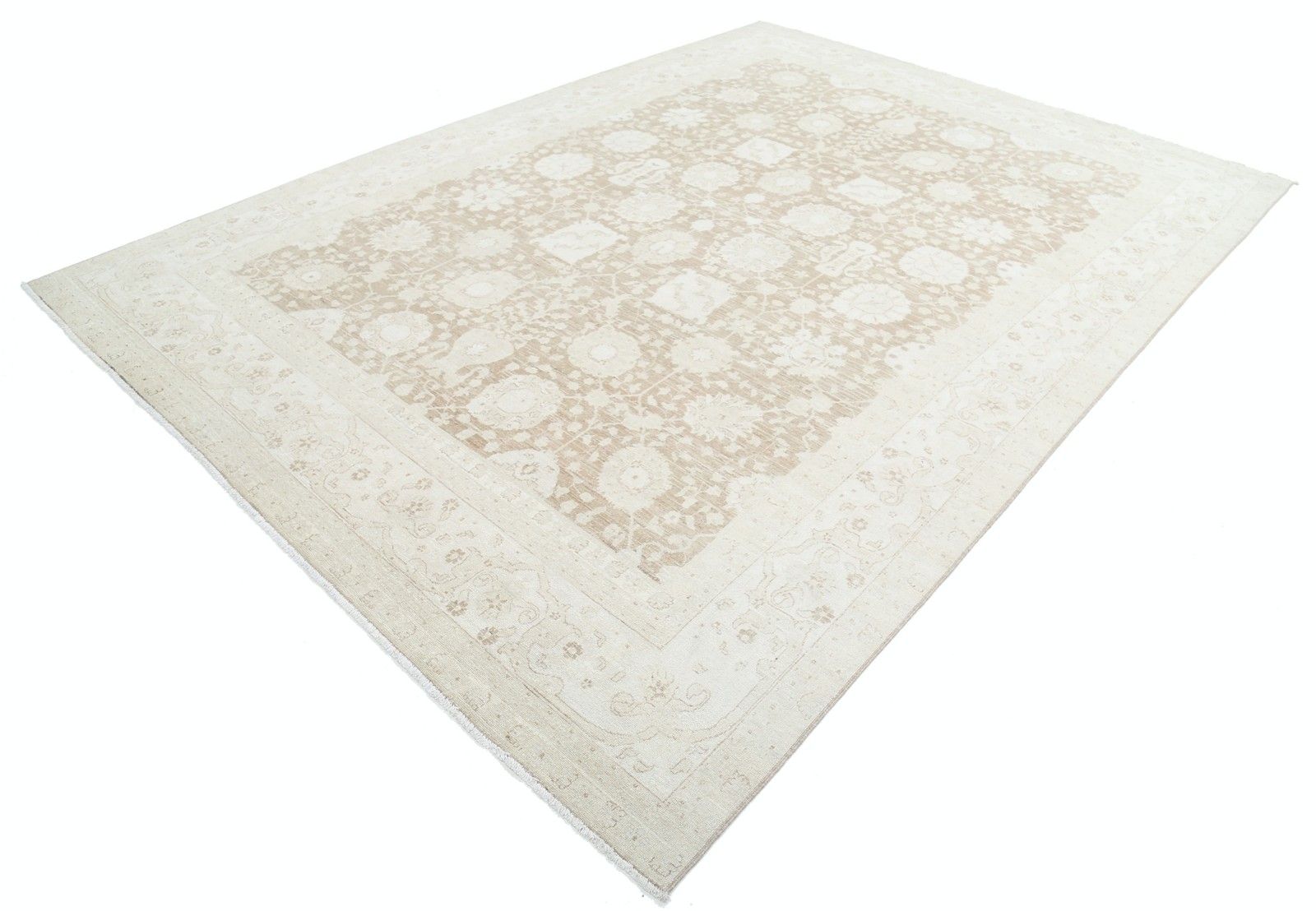 Tapis de style Oushak turc noué à la main 2,60 x 3,65 m, motifs floraux, beige photo for sale