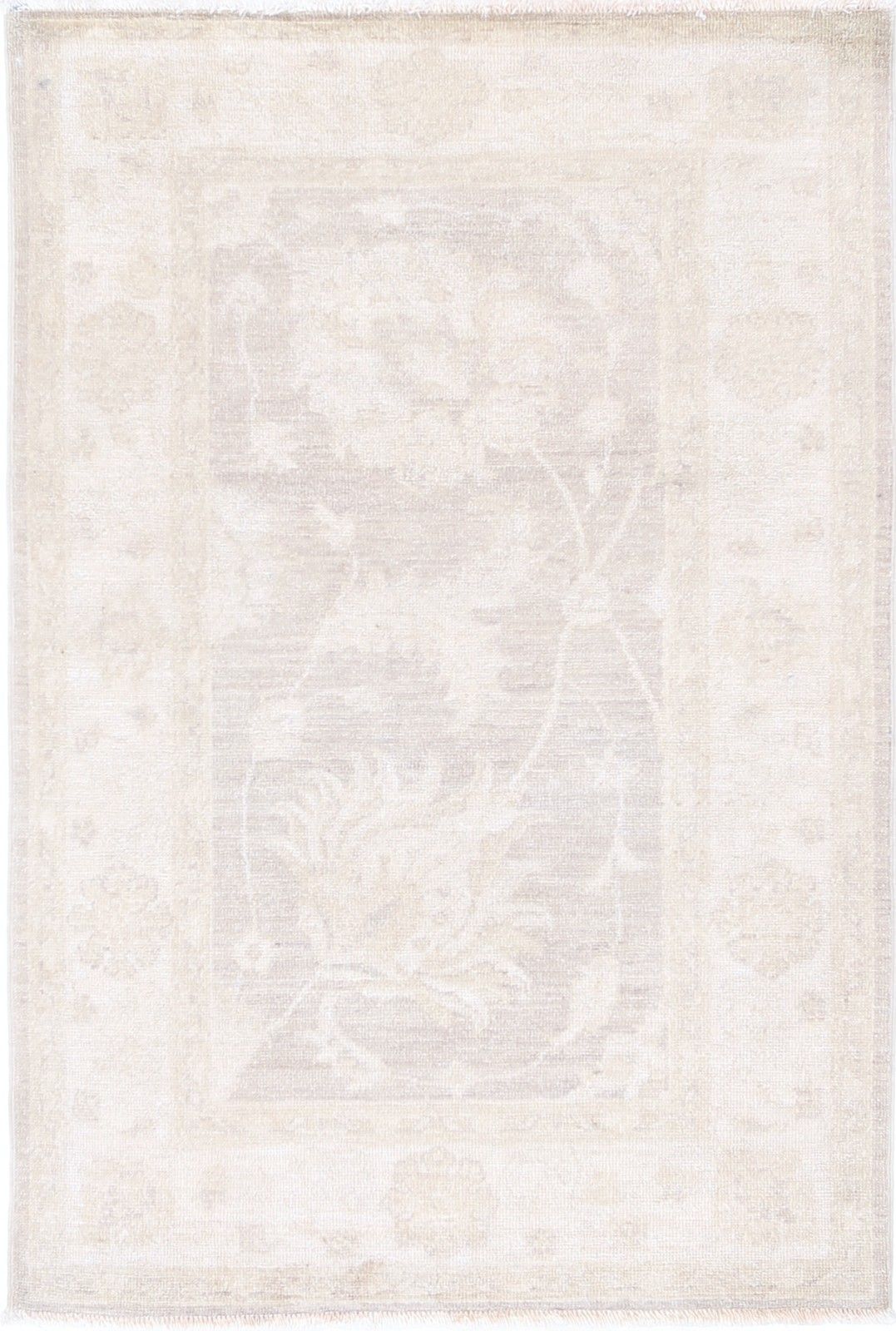 2.7x4.2 Ft Traditional Hand Knotted Beige Accent Rug For Bedroom And Entryway