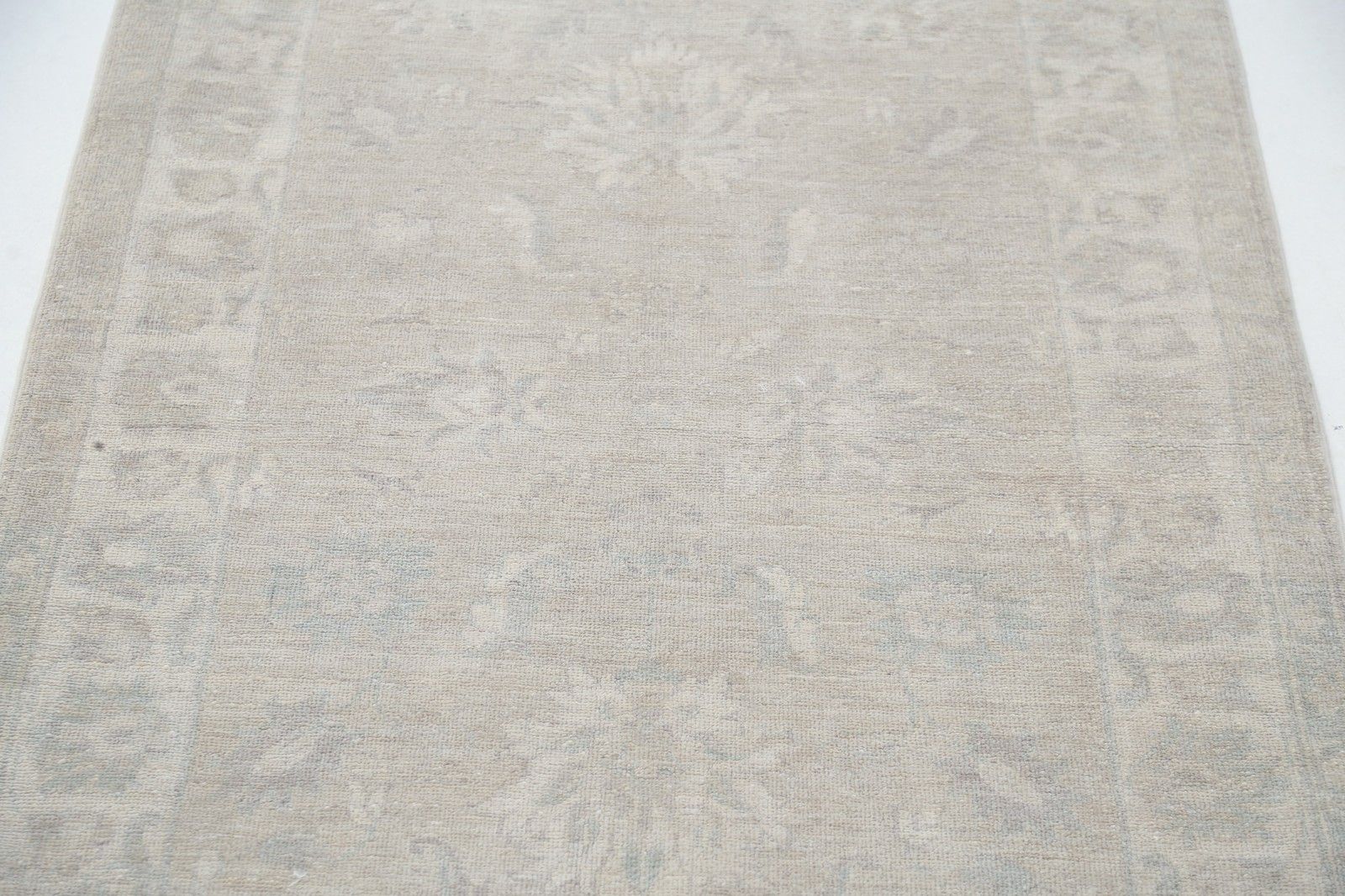 Tapis d'appoint traditionnel noué à la main, 3 x 5 pi. Tapis en laine à motifs floraux dans des tons doux photo 713.0