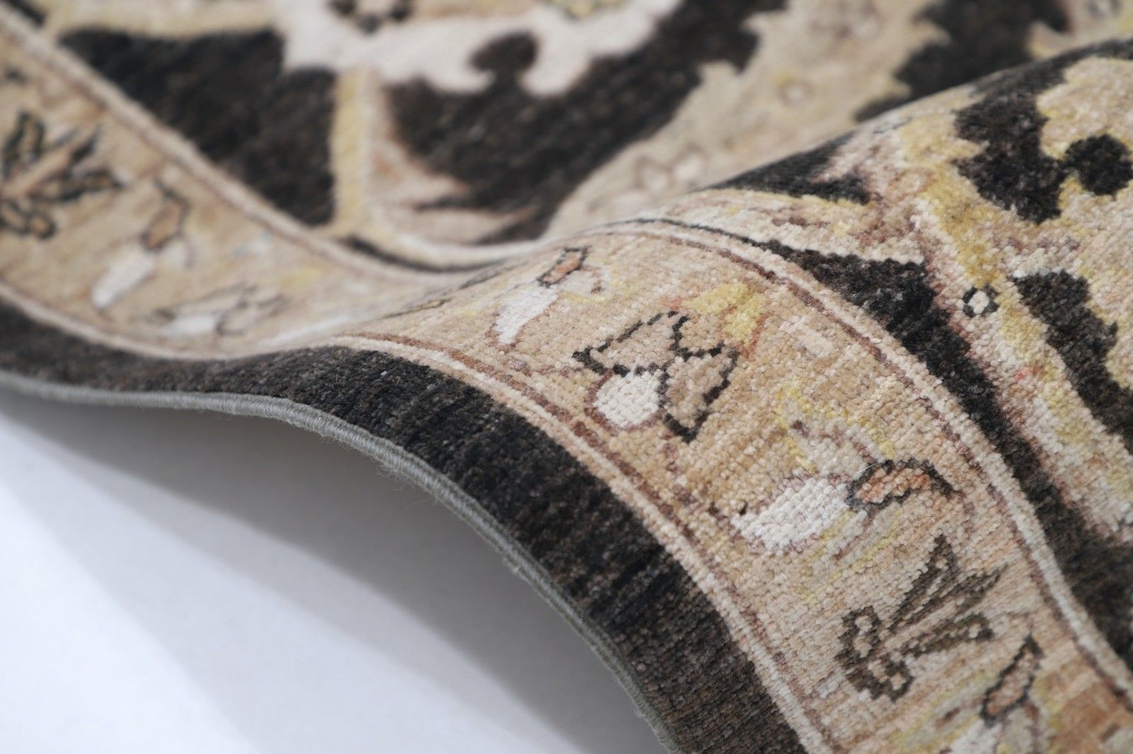 2,90 x 3,76 m Handgeknoopt Wollen Vloerkleed in Zwart en Ivoor. Floraal Oushak Tapijt photo Textiel