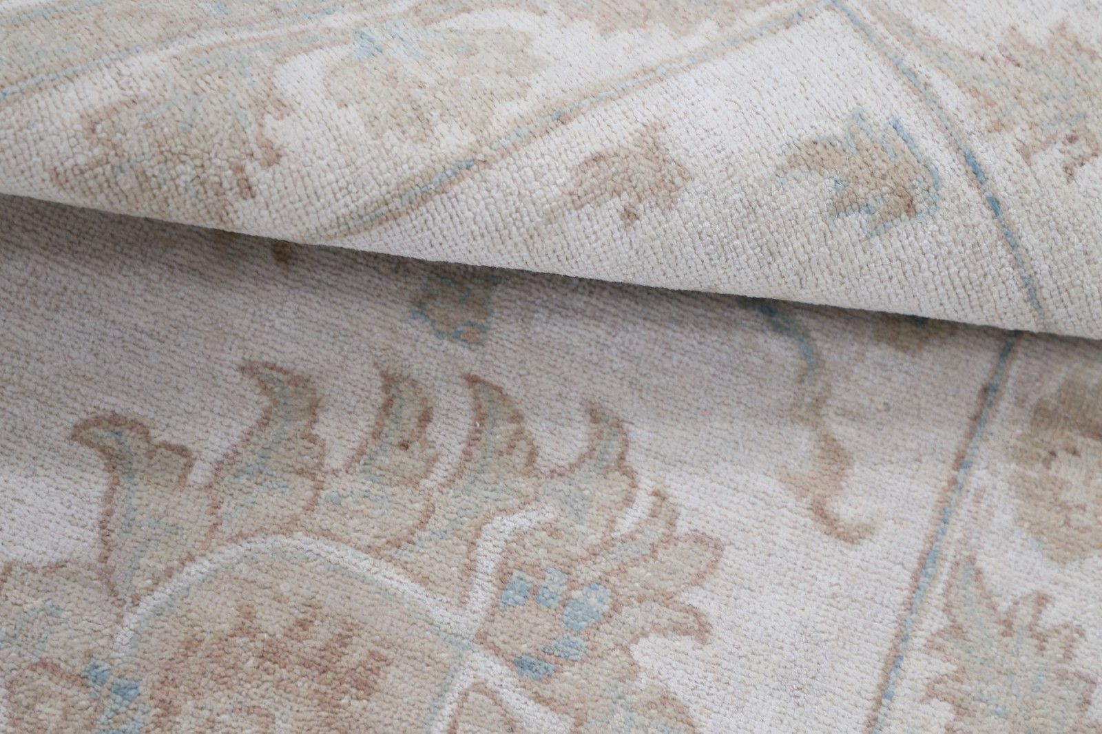 Tapis d'appoint traditionnel à motifs floraux, 2 x 3 pi. Tapis noué à la main. 100 % laine photo Textiles