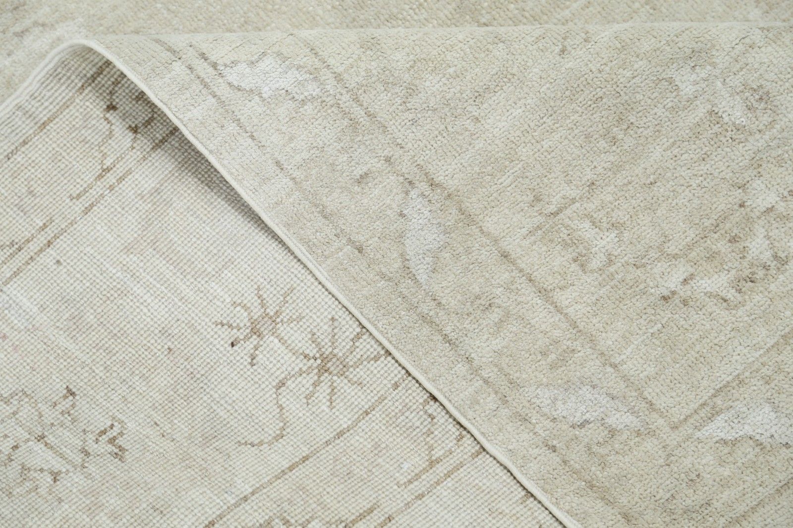 2,47 x 2,85 m Handgeknoopt Beige Wollen Vloerkleed. Traditioneel Bloemmotief Tapijt photo vinterior