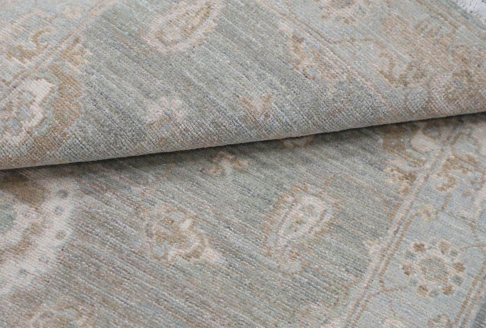 Tapis en laine noué à la main, bleu clair et ivoire, tons doux, 0,79 x 1,27 m (2,6 x 4,2 pi) photo Textiles