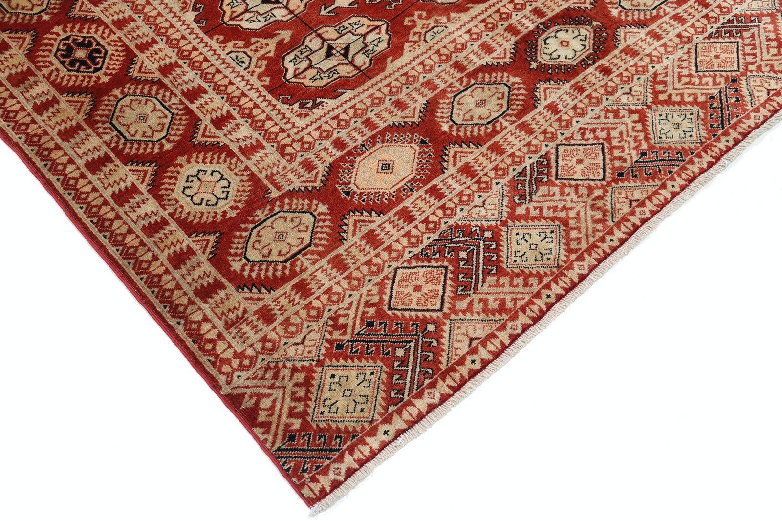 Tapis en laine noué à la main, rouge et ivoire, 2,04 x 2,49 m - style tribal traditionnel photo for sale