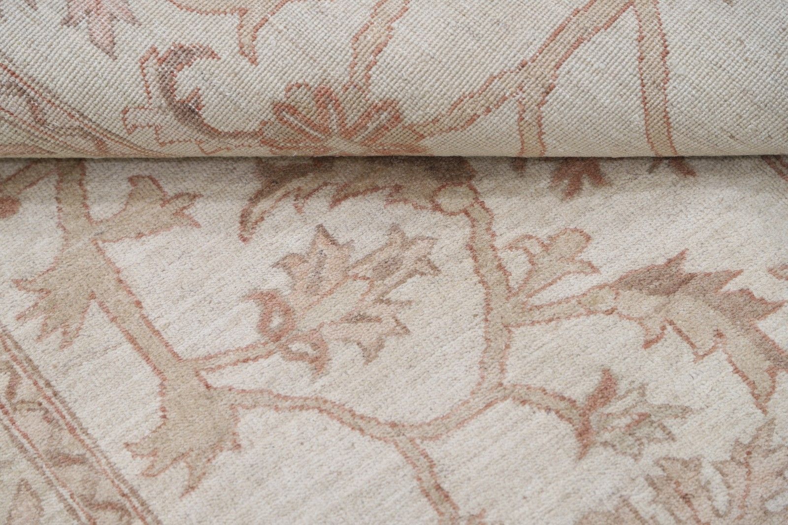 5x7 Ft Beige Hand Knotted Wool Area Rug For Living Room, Dining Room And Bedroom photo 1690.0