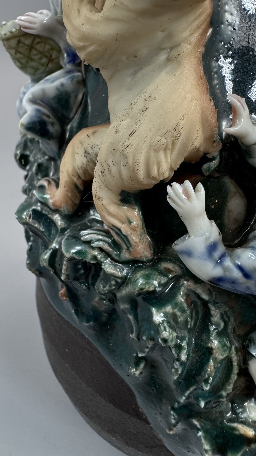 Japanese Sumida Gawa Vase With Monkey, Karako And Seated Woman, Kōko — Meiji / Early Taishō Period photo 500.0