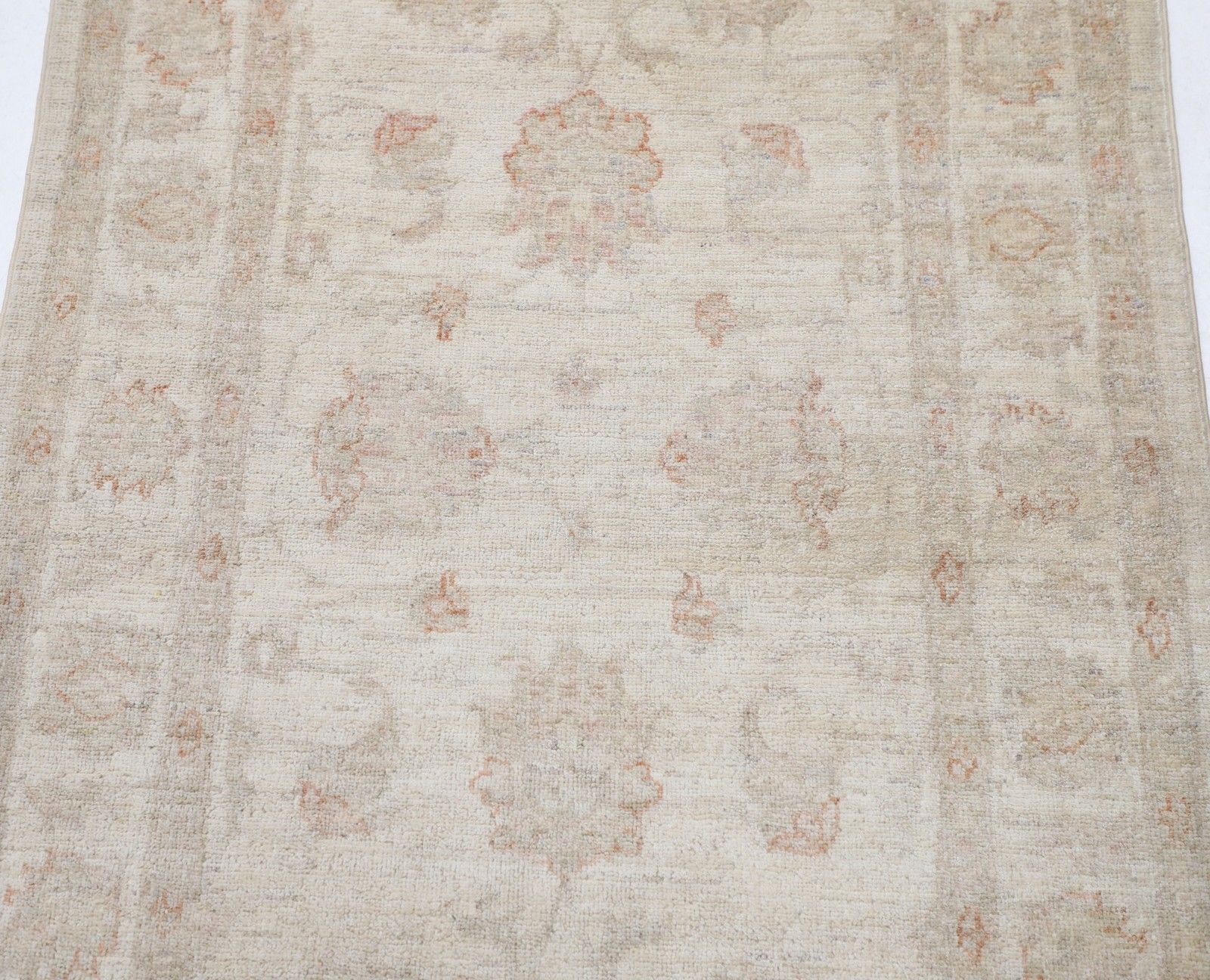 Tapis d'appoint turc noué à la main en laine, motif floral, beige, 84 x 120 cm. 100 % laine photo for sale