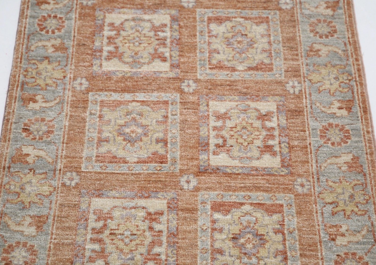 Tapis en laine turc noué à la main, rouge, beige, bleu clair et ivoire, 64 x 100 cm photo 370.0