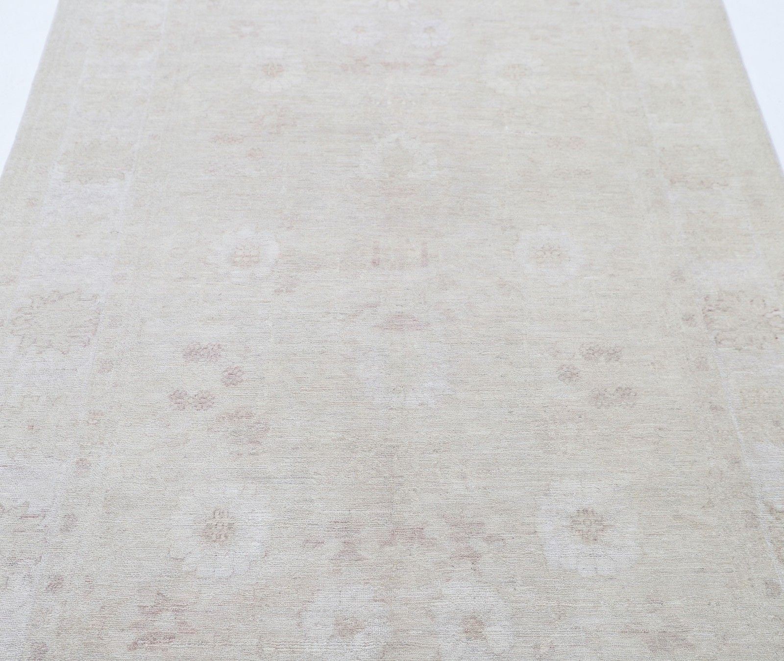 Tapis de zone turc noué à la main, motif floral, beige, 1,48 x 2,93 m. 100 % laine photo for sale