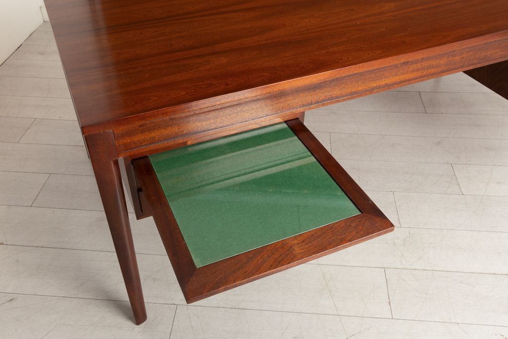 Diplomat Desk In Mahogany By Finn Juhl For France & Son / Cado, Denmark C.1965 photo vintage