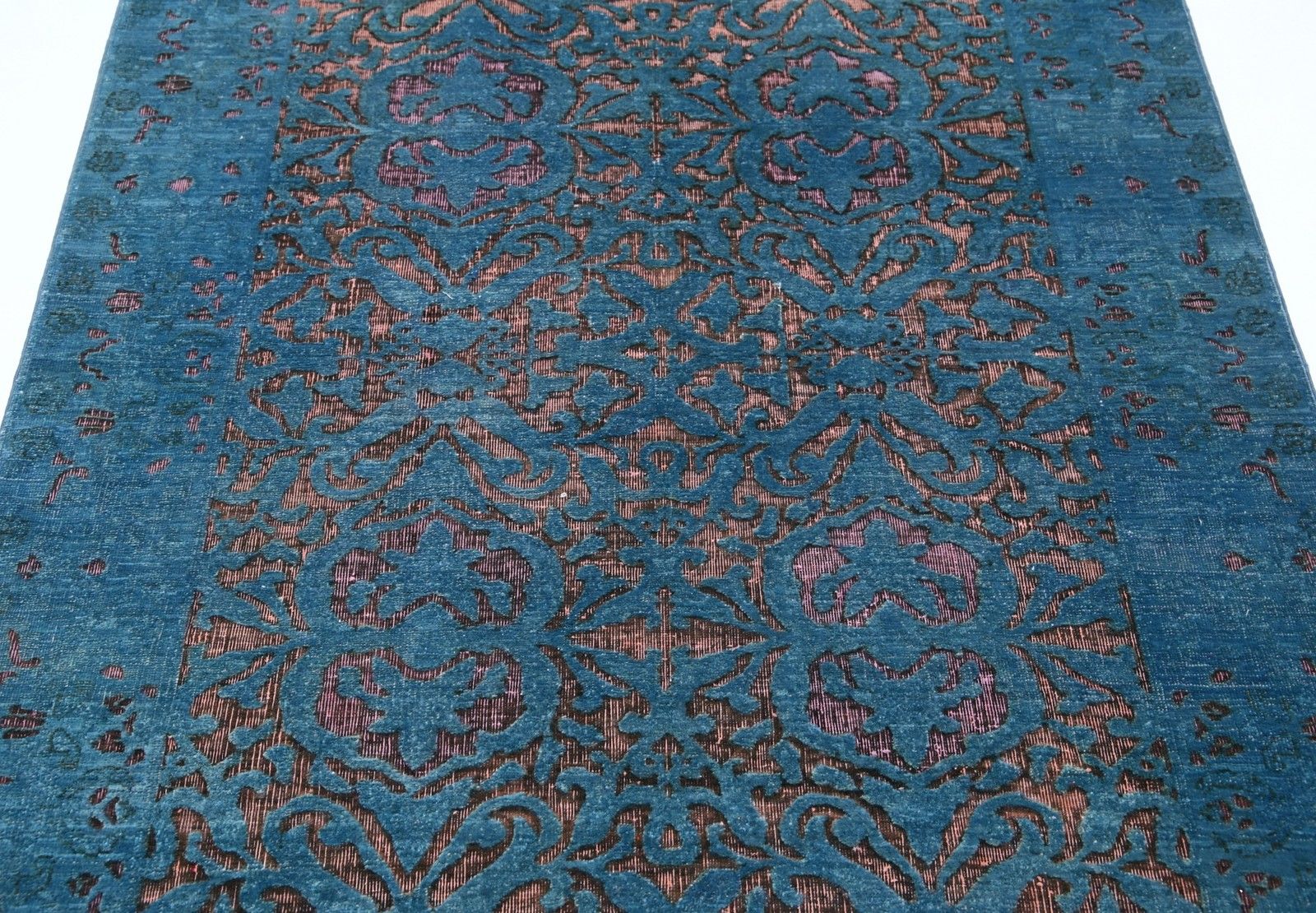 Tapis en laine noué à la main, bleu sarcelle et prune, 4 x 5,6 pi. Motif géométrique ornemental photo 1300.0