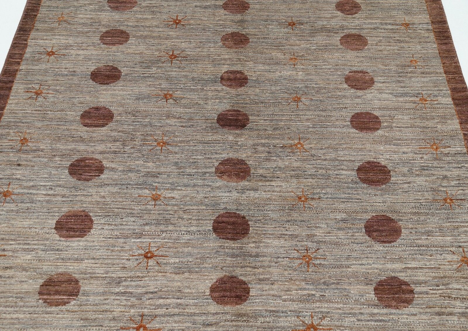 Tapis noué à la main beige et marron, 5 x 6,5 pi. Motif à pois minimaliste photo 1280.0