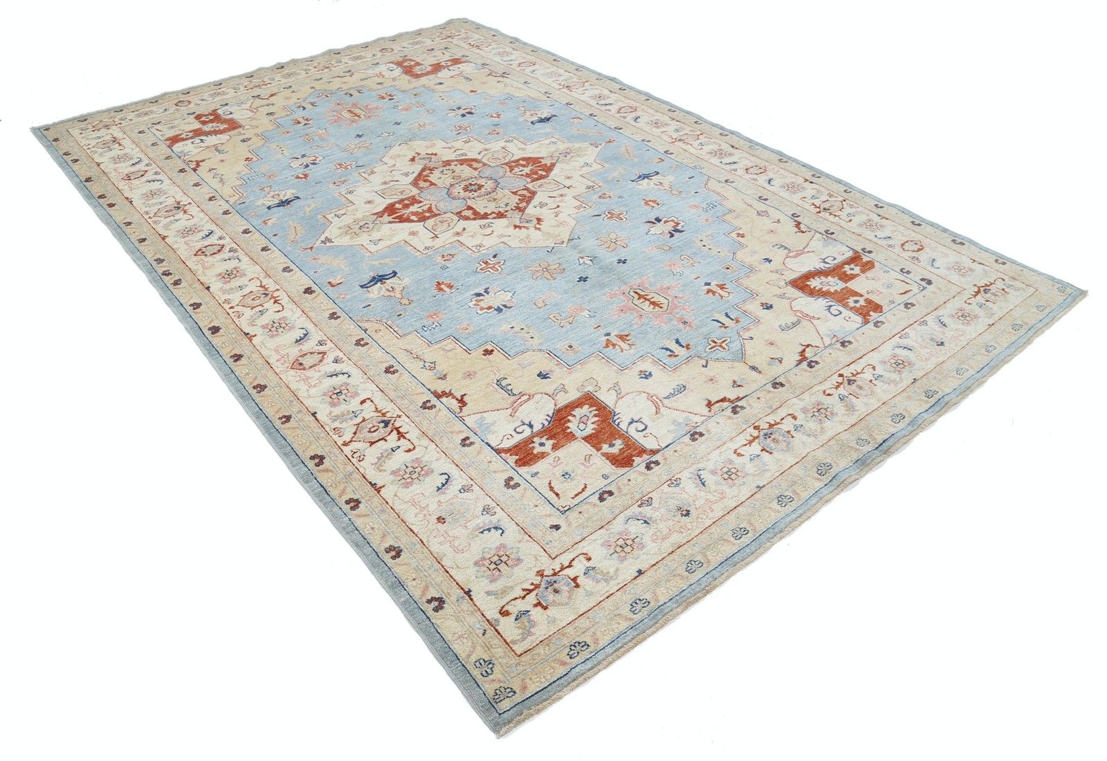 7x10,2 ft handgeknoopt groot vloerkleed in lichtblauw en ivoor. Turks geometrisch tapijt photo furniture