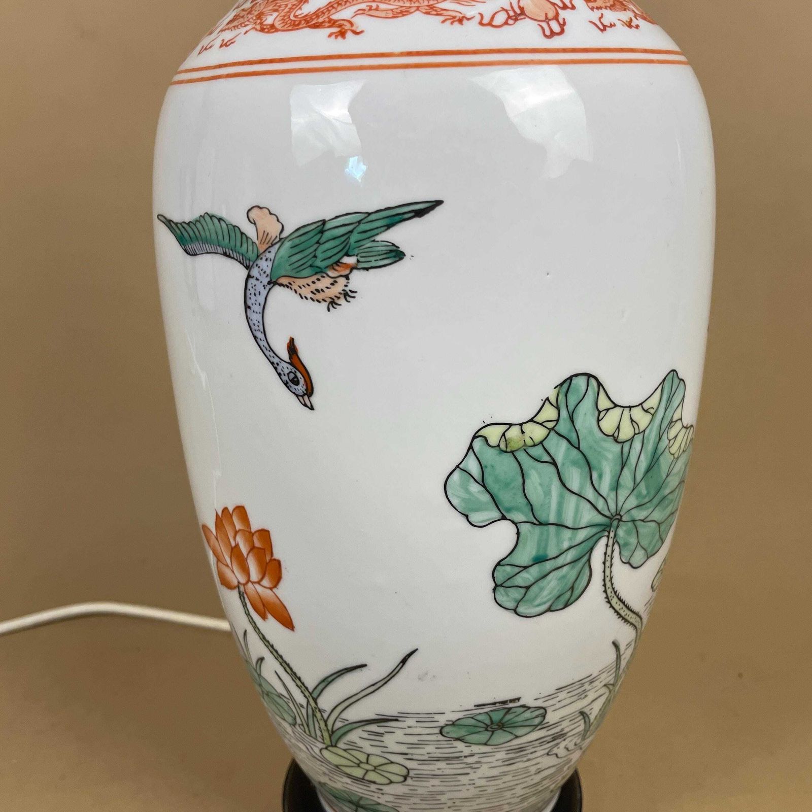 Large Oriental Ceramic Lamp Light Bedside Table Hand Painted Floral Design Pattern Wood Base Chinese Vase White Antique Brass Vintage Green photo vinterior