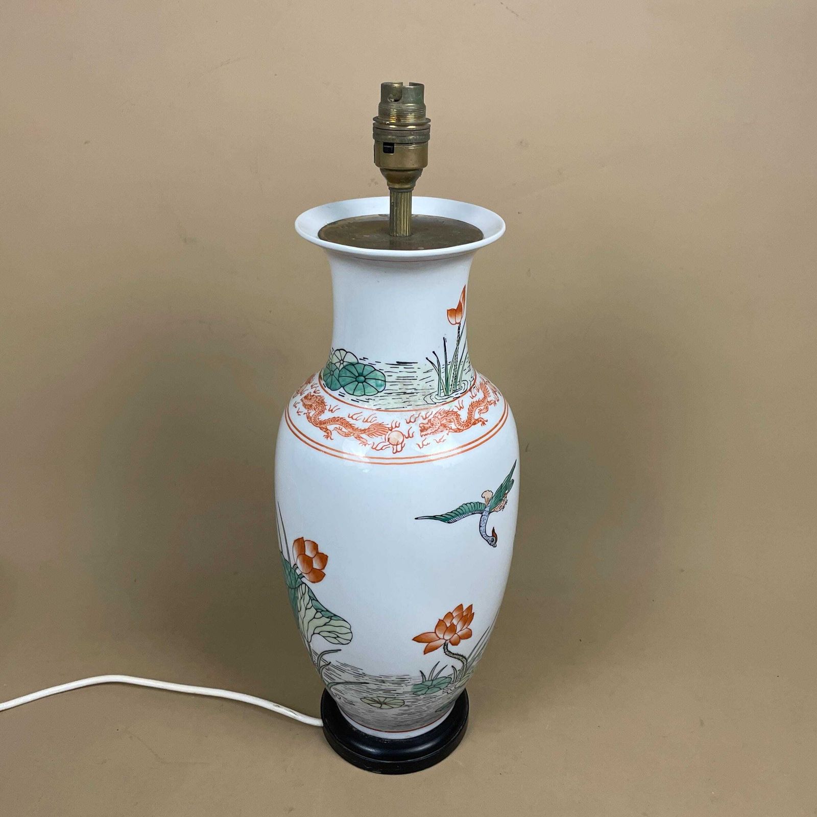 Large Oriental Ceramic Lamp Light Bedside Table Hand Painted Floral Design Pattern Wood Base Chinese Vase White Antique Brass Vintage Green photo vintage