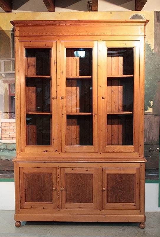 Two Body Library In Pichpin 20th
