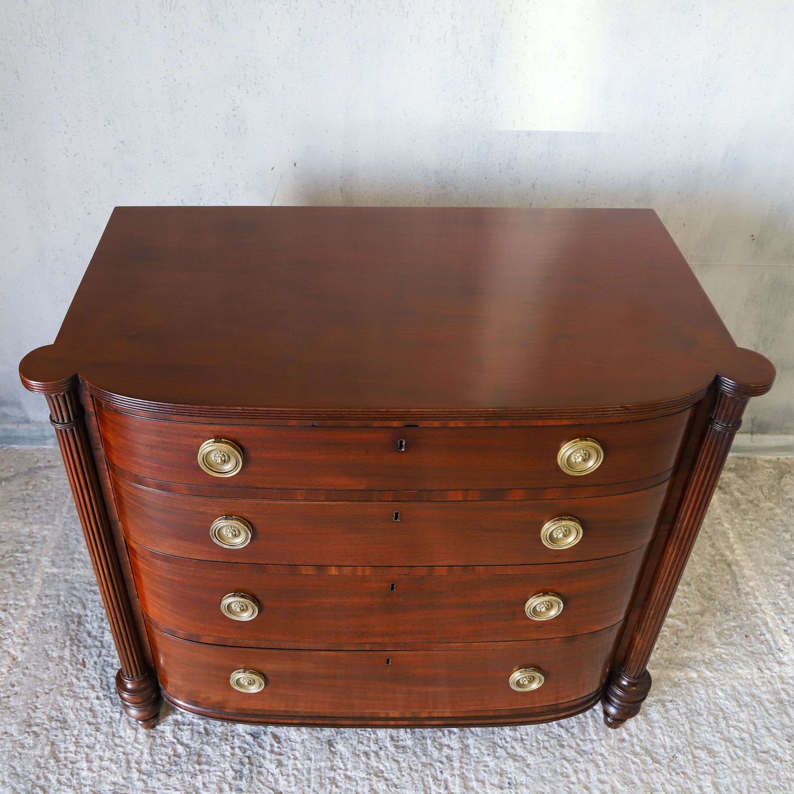 photo furniture Scottish Regency Bow Front Chest Of 4 Graduated Drawers In Flame Mahogany Circa1830