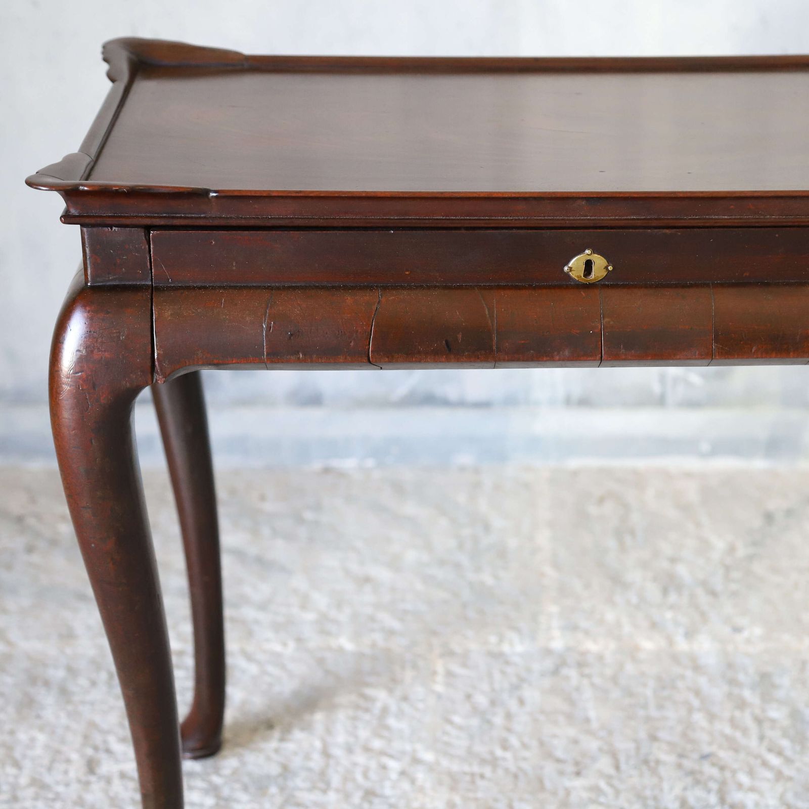 Early Georgian George II Cuban Mahogany Tray Top Silver Table With Cabriole Legs photo Furniture