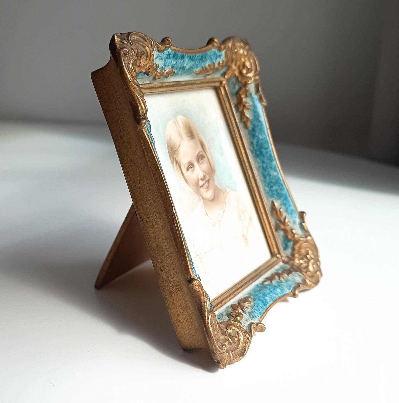Antique Hand Finished Pastel Miniature Portrait: Blond Girl, Turquoise Gilt Tabletop Frame photo vinterior