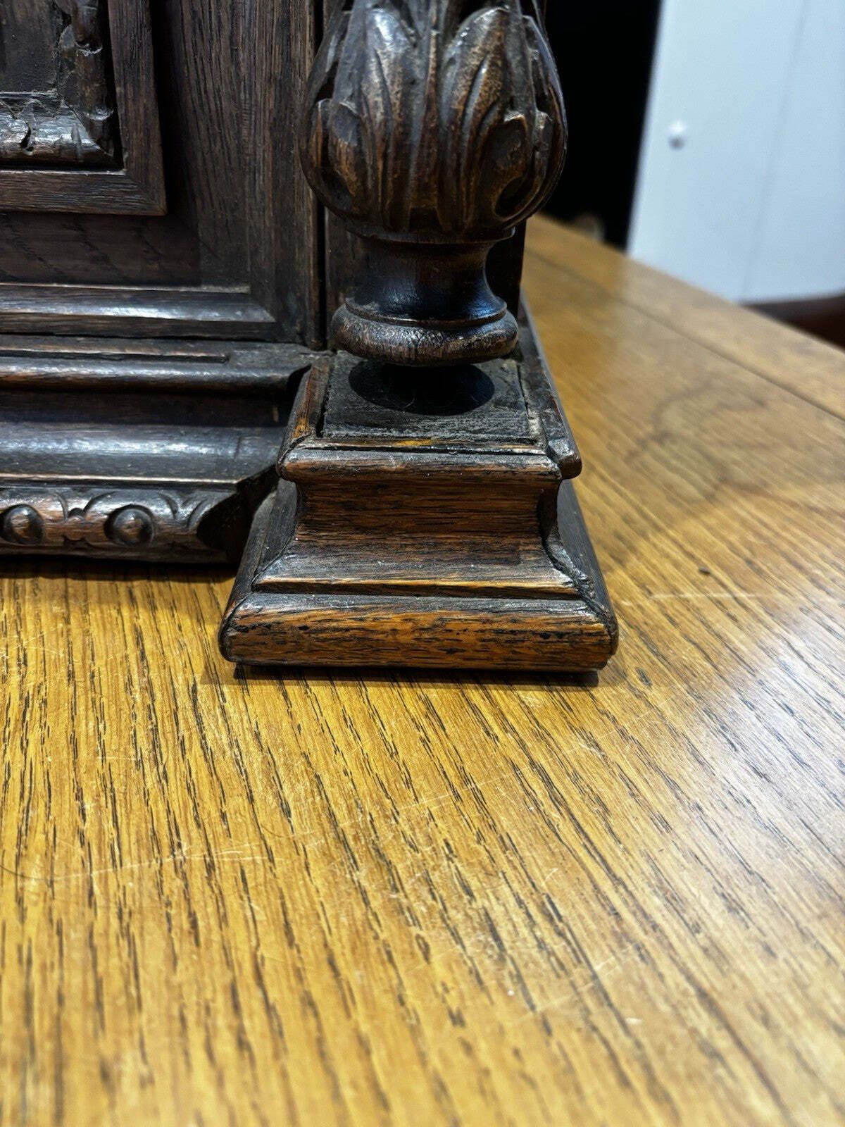 Victorian Tobacconist Carved Oak Pipe Cabinet With Pipe Collection photo buy