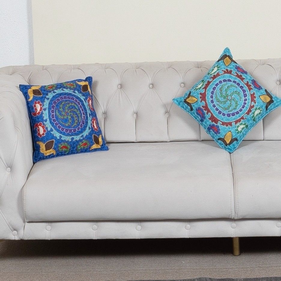 Housse de coussin brodée à la main en soie, 15 x 16". Coussin bleu. Coussin en dentelle au point d'aiguille photo furniture