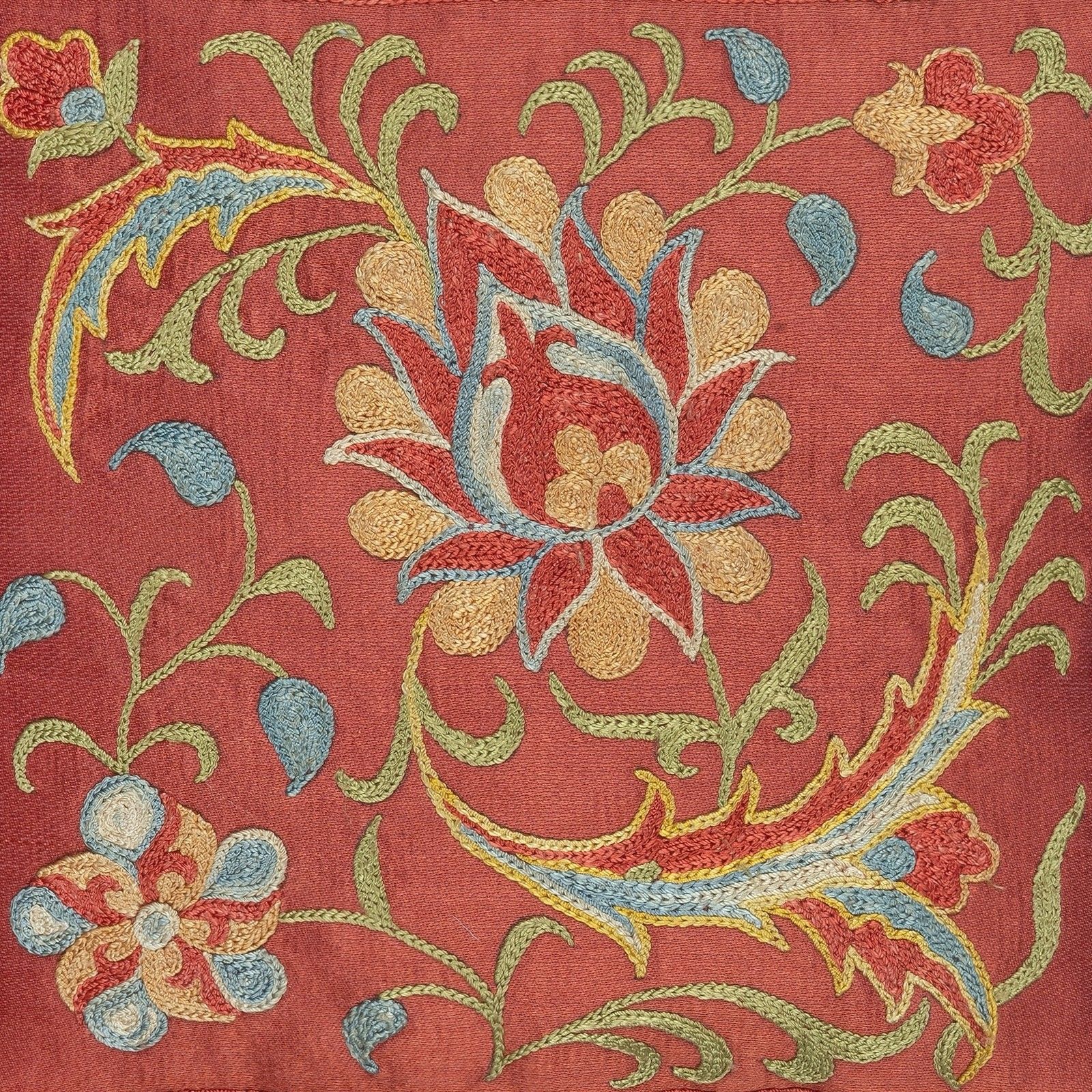 Housse de coussin 100 % soie 11" × 12", brodée traditionnelle photo for sale
