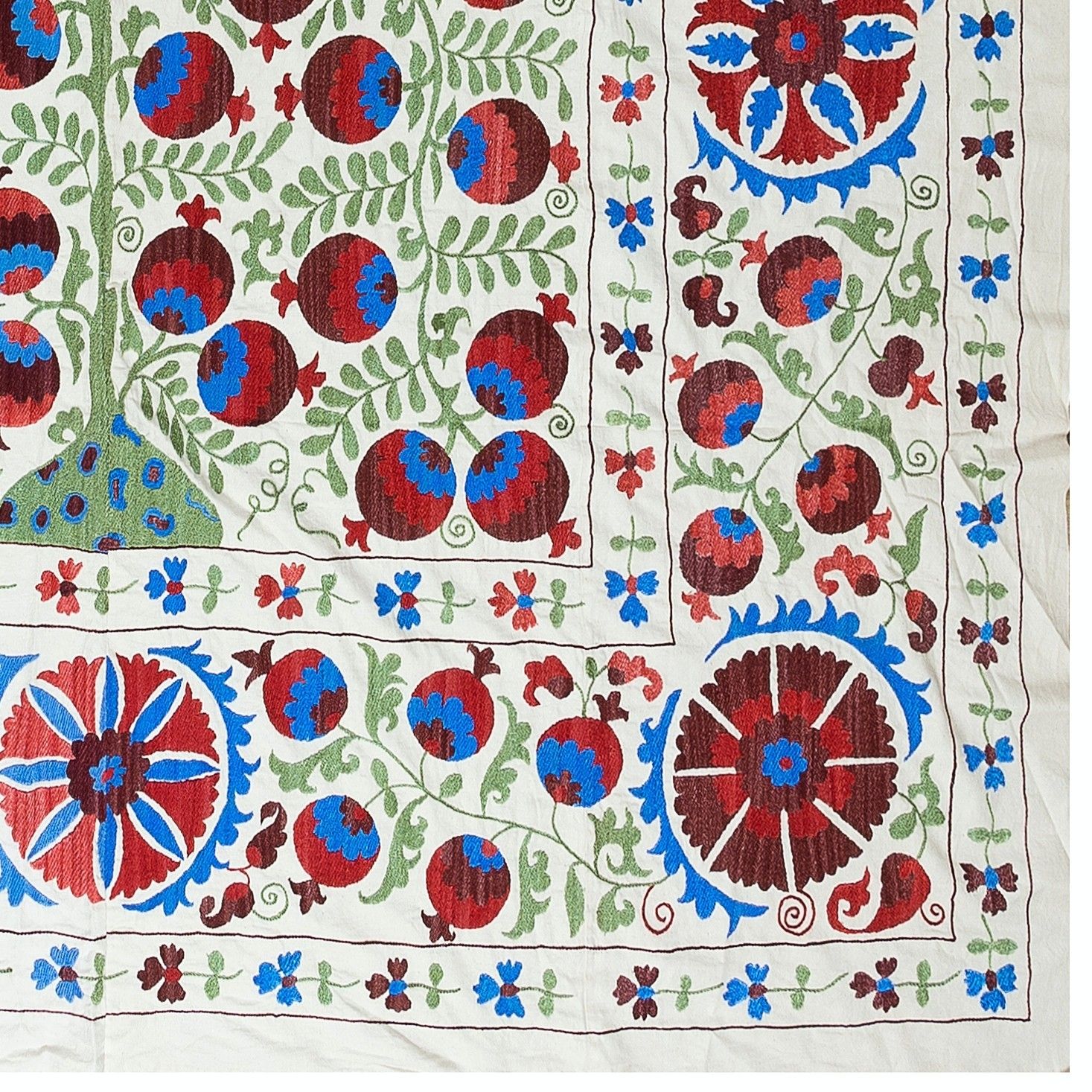 6.3x8 Ft Silk Hand Embroidered Bedspread, Traditional Table Cover, Wall Hanging photo 812.0