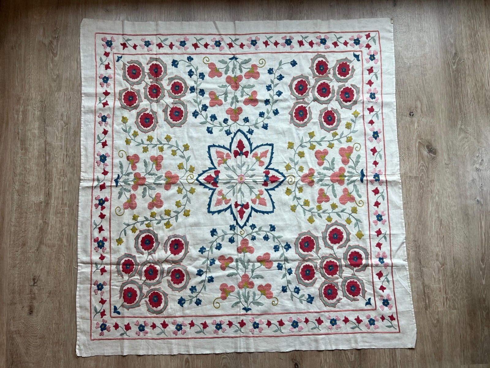 Art Tenture murale brodée 3,3 x 3,5 ft. Nappe en coton. Jeté de canapé fait main, neuf photo