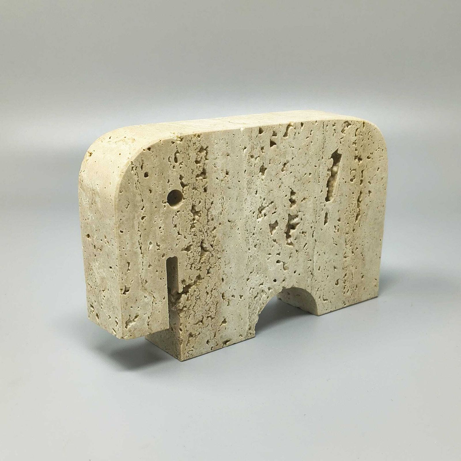 1970s Original Travertine Elephant Sculpture By Enzo Mari For F.Lli Mannelli photo vinterior