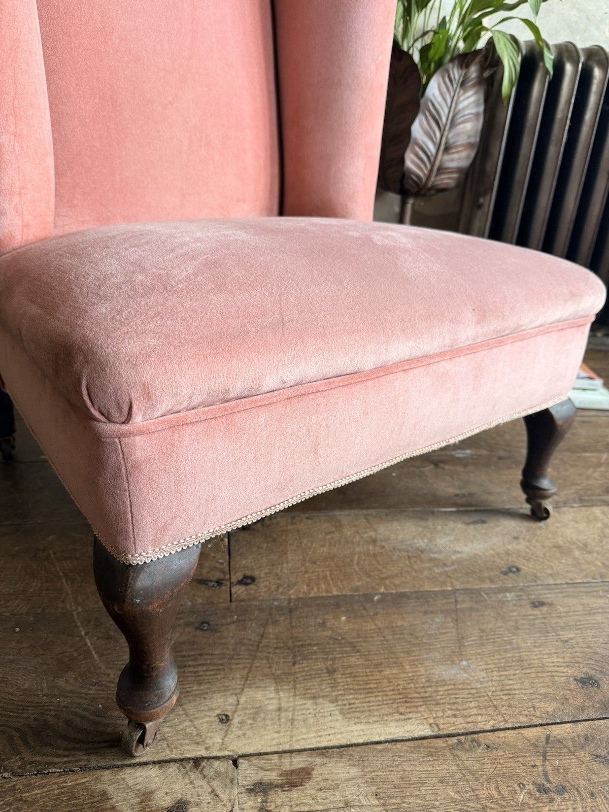 photo vinterior Rare Antique Mahogany (Horse Hair) Lady's Small Rose Pink High Wingback Chair