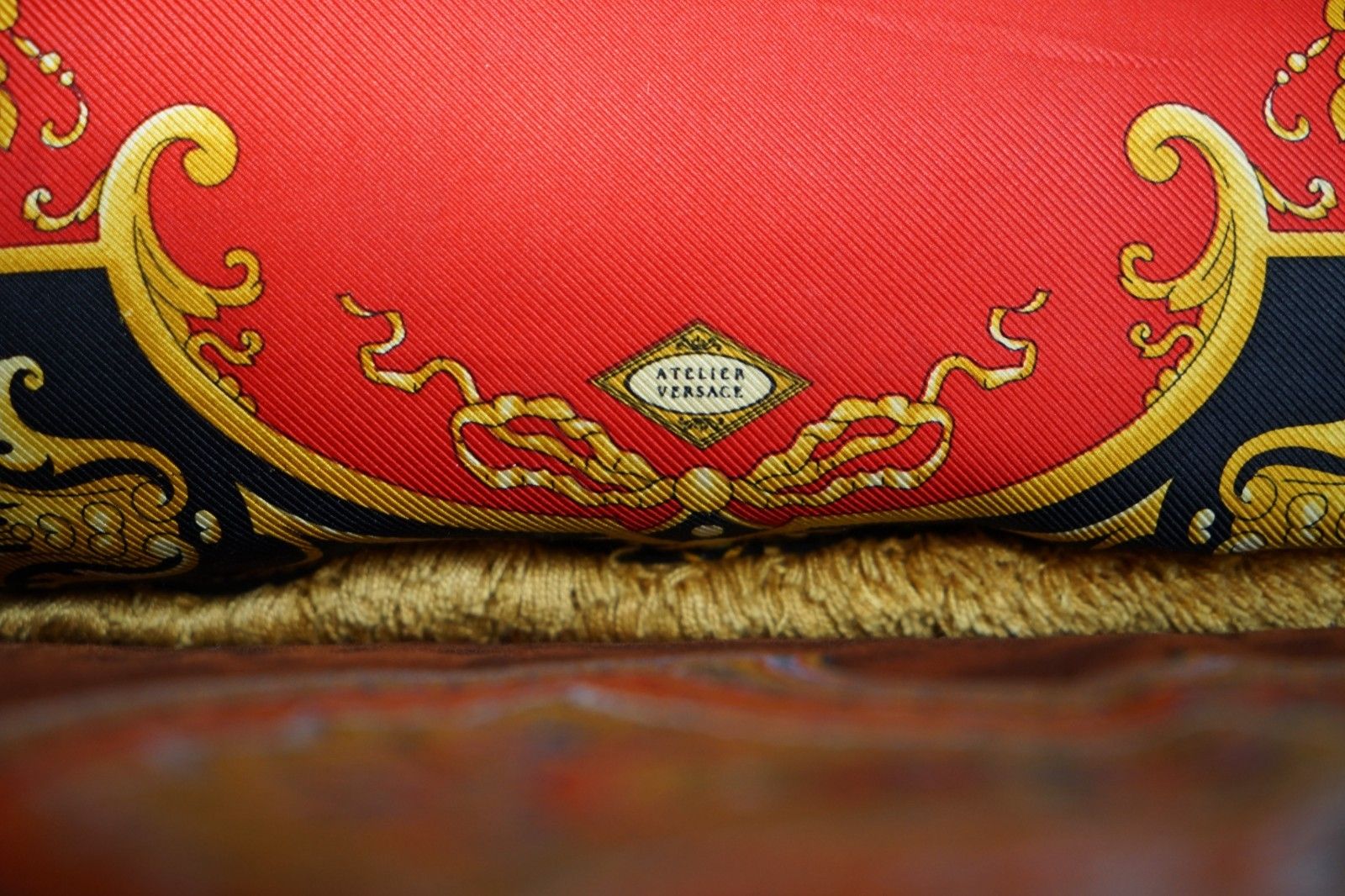 photo vinterior Three Rrp £2,250 Versace Italy 2003 Ilian Rachov Designed Silk Scatter Cushions