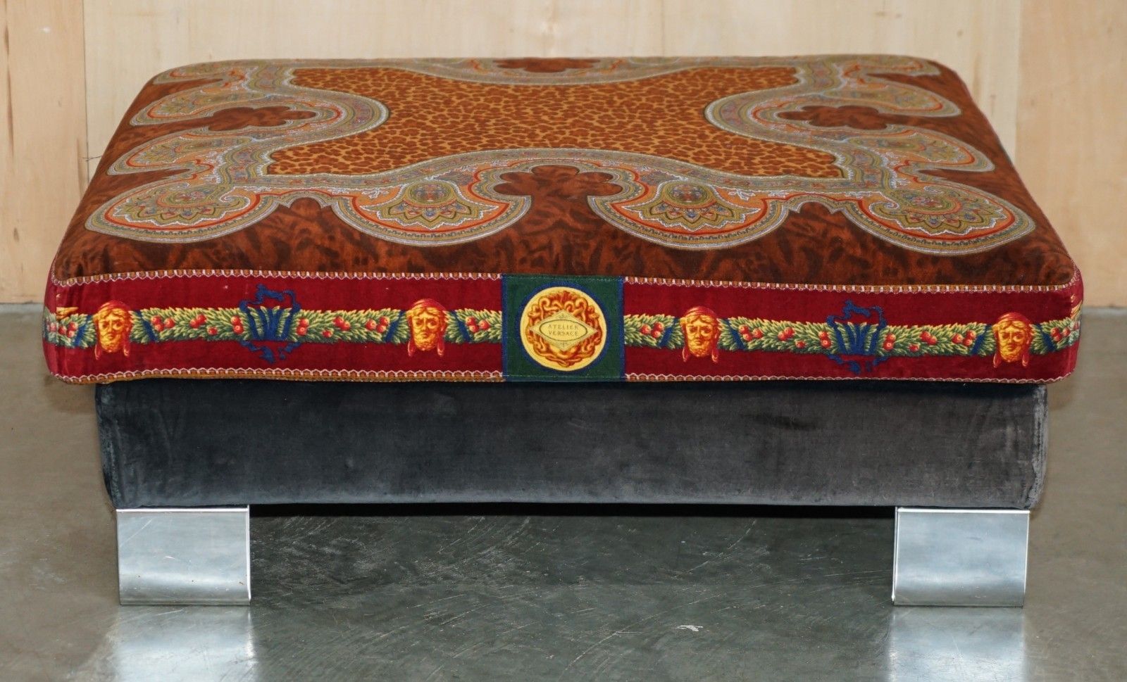 £9,000 Versace Italy 2003 Ilian Rachov Designed Ottoman Footstool Part Of Suite photo for sale