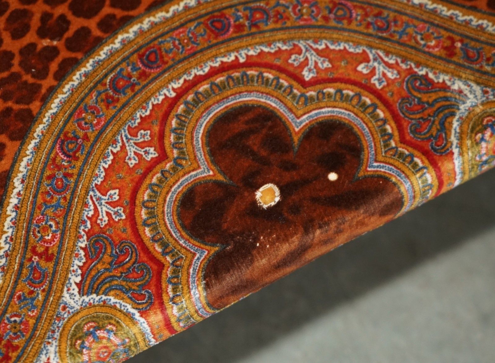photo vintage Pair Of Rrp £6,000 Versace Italy 2003 Ilian Rachov Designed Ottoman Footstools