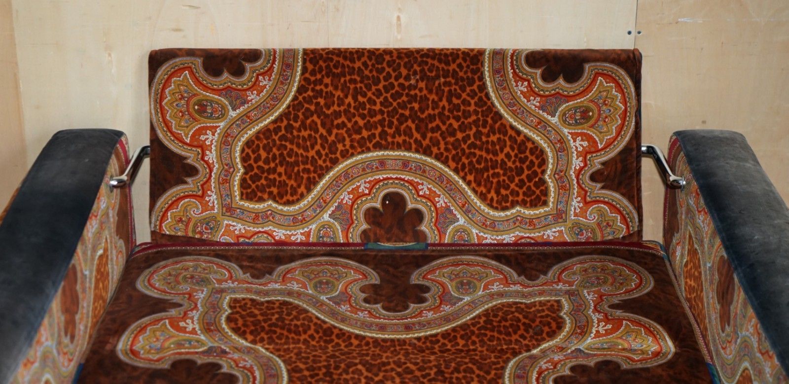 photo for sale £17,000 Versace Ilian Rachov Designed Adjustable Armchair Loveseat Part Of Suite