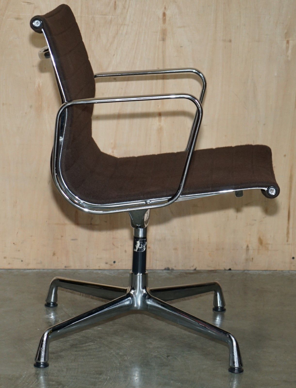 photo vinterior 1 Of 3 Brown 1989 Vitra Eames Herman Miller Ea 108 Model Office Swivel Chairs