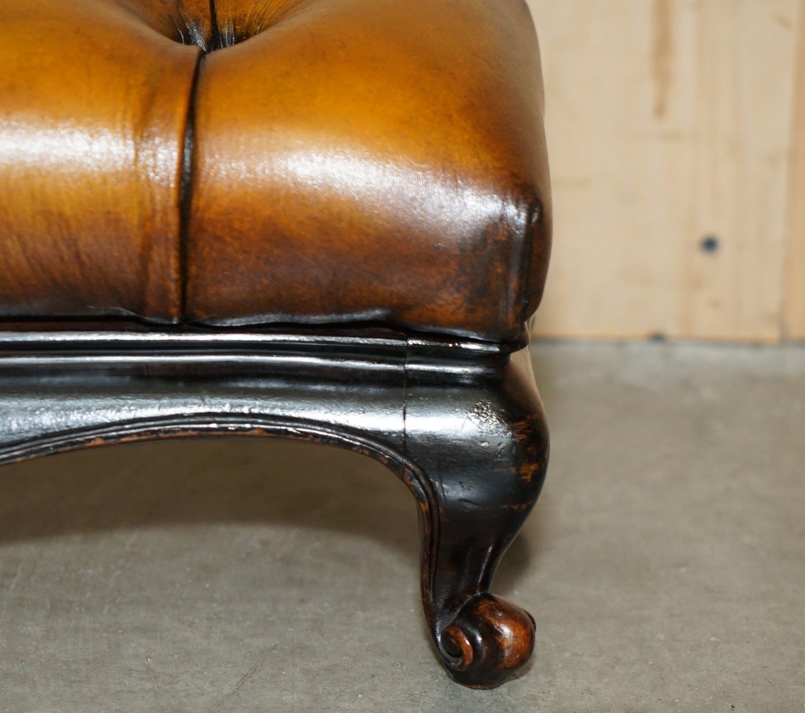 photo furniture 97.5cm Victorian Chesterfield Brown Leather Club Fender Log Burner Footstool