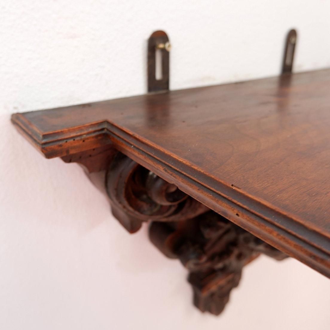 photo vintage Antique Hand Carved Wooden Wall Shelf   19th Century