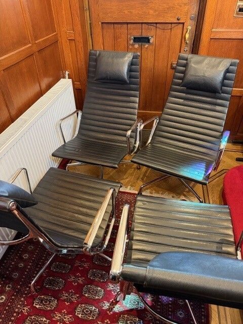 2 Charles & Ray Eames Aluminium Chairs Ea 124 – Lounge 1958 photo for sale