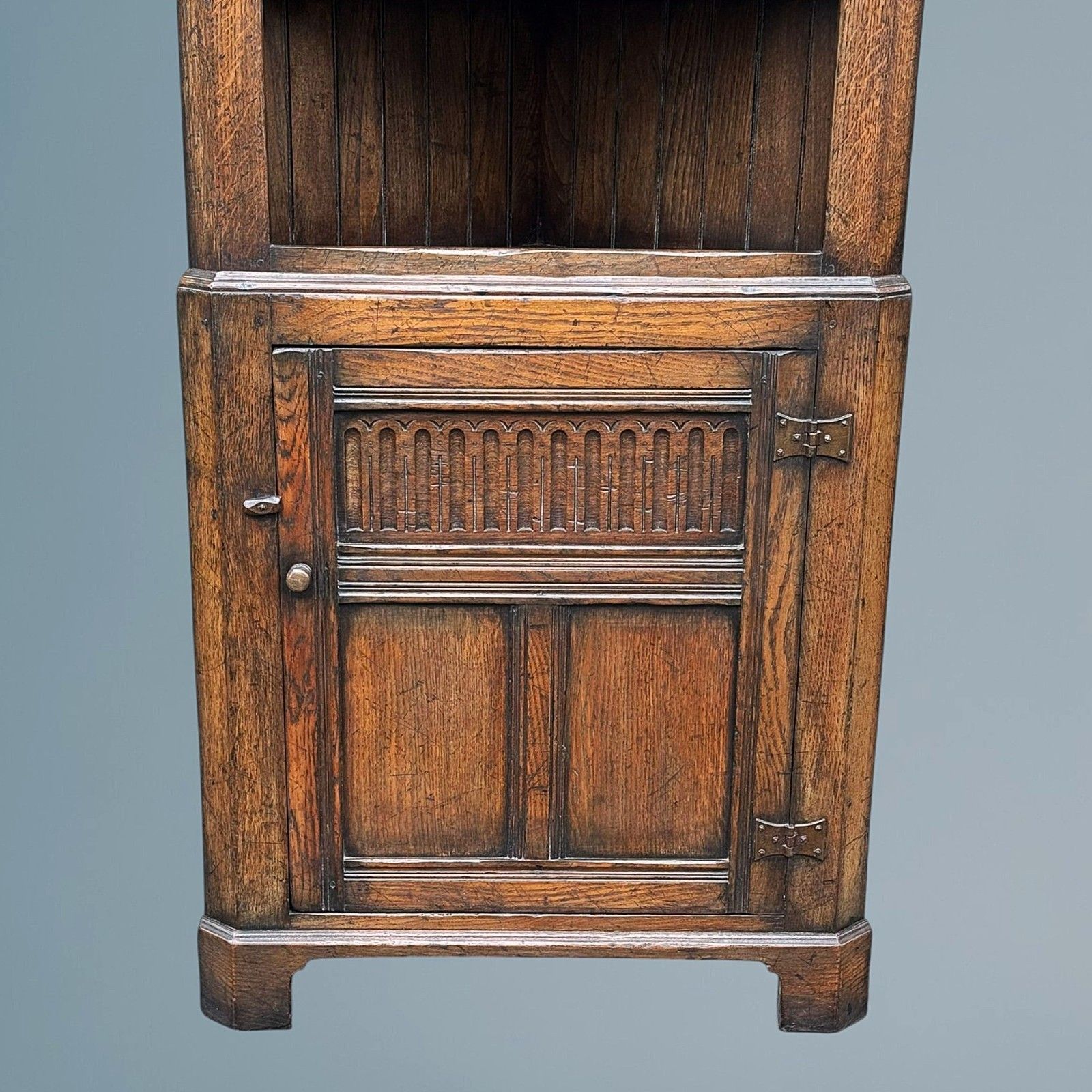 Oak Corner Cupboard Titchmarsh Goodwin photo 195.0