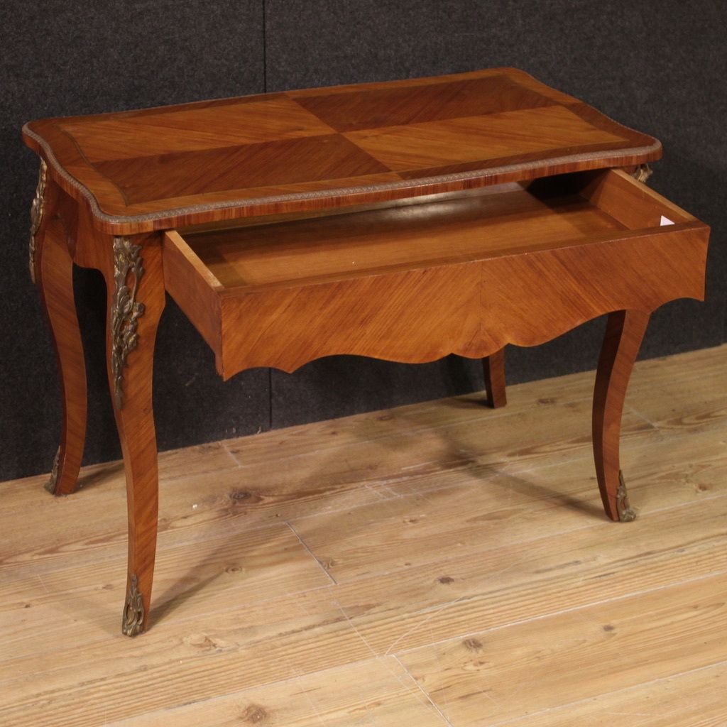 Elegante salontafel, 20e eeuw photo vintage