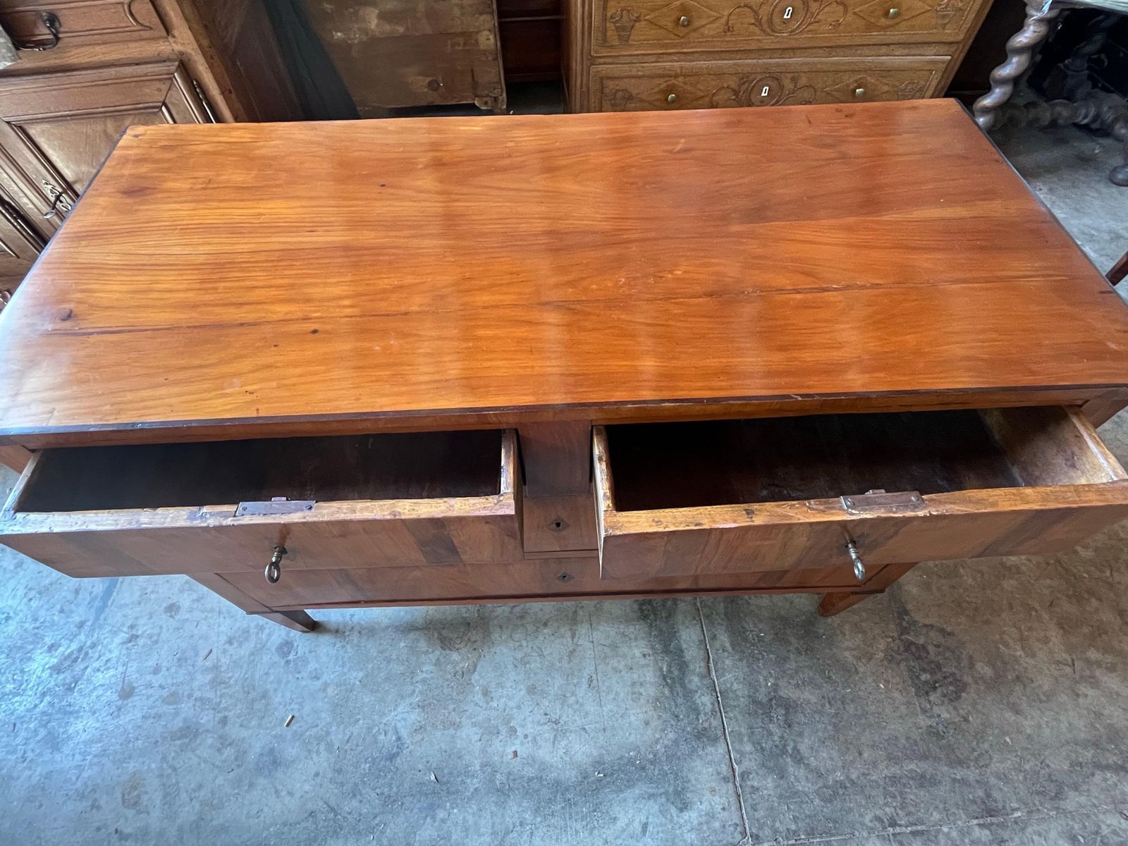 photo vintage Antique Italian Neoclassical Cherry Commode With Veneer And Ebonized Trim