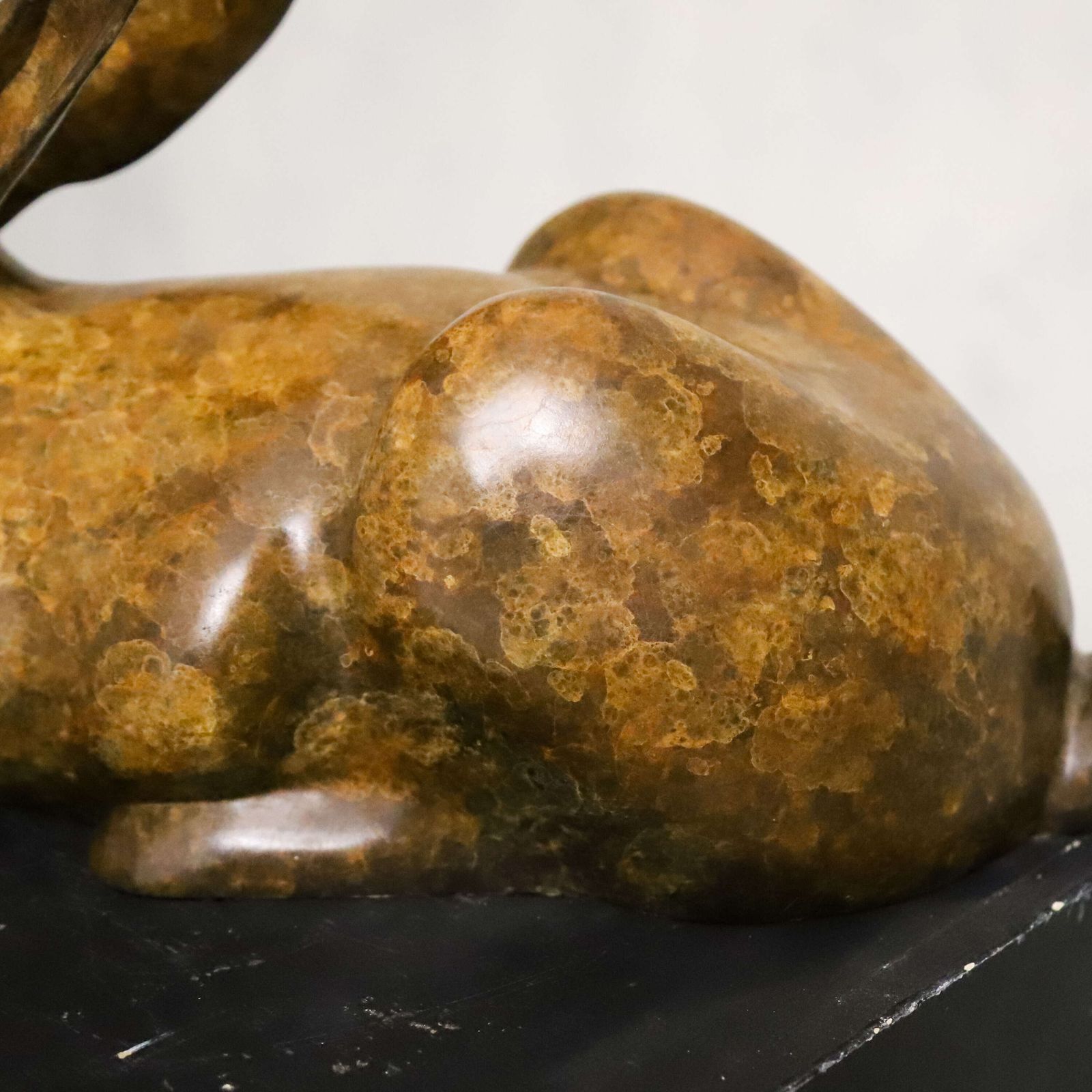 “Taking It Easy” – Bronze Rabbit By Richard J. Smith, Artist’s Copy, Lost‑Wax Cast photo vintage