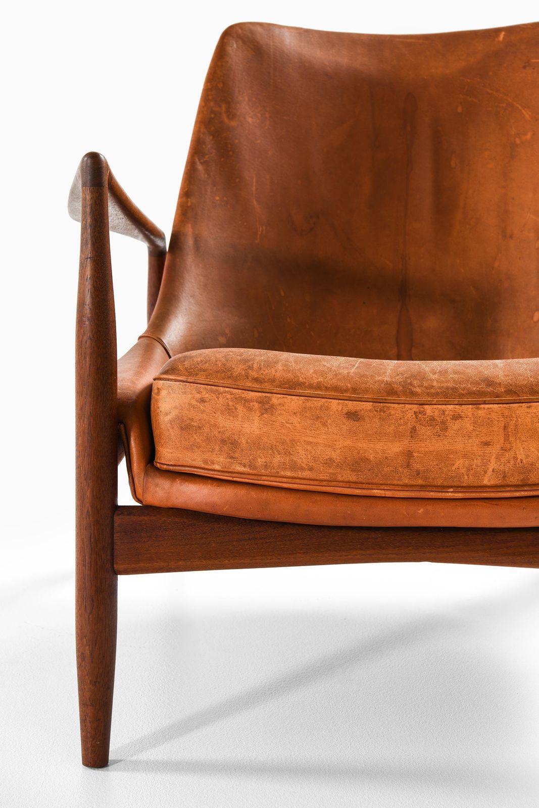 Easy Chair In Leather And Teak By Ib Kofod Larsen, 1950s photo Furniture